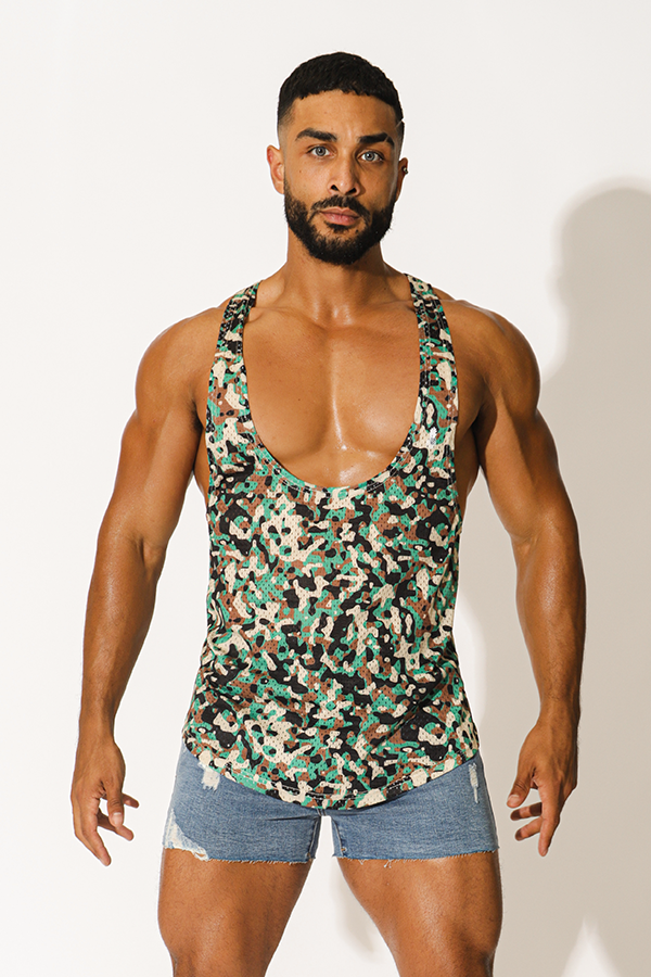 Tanga Drop It Low con escote pronunciado - Camuflaje