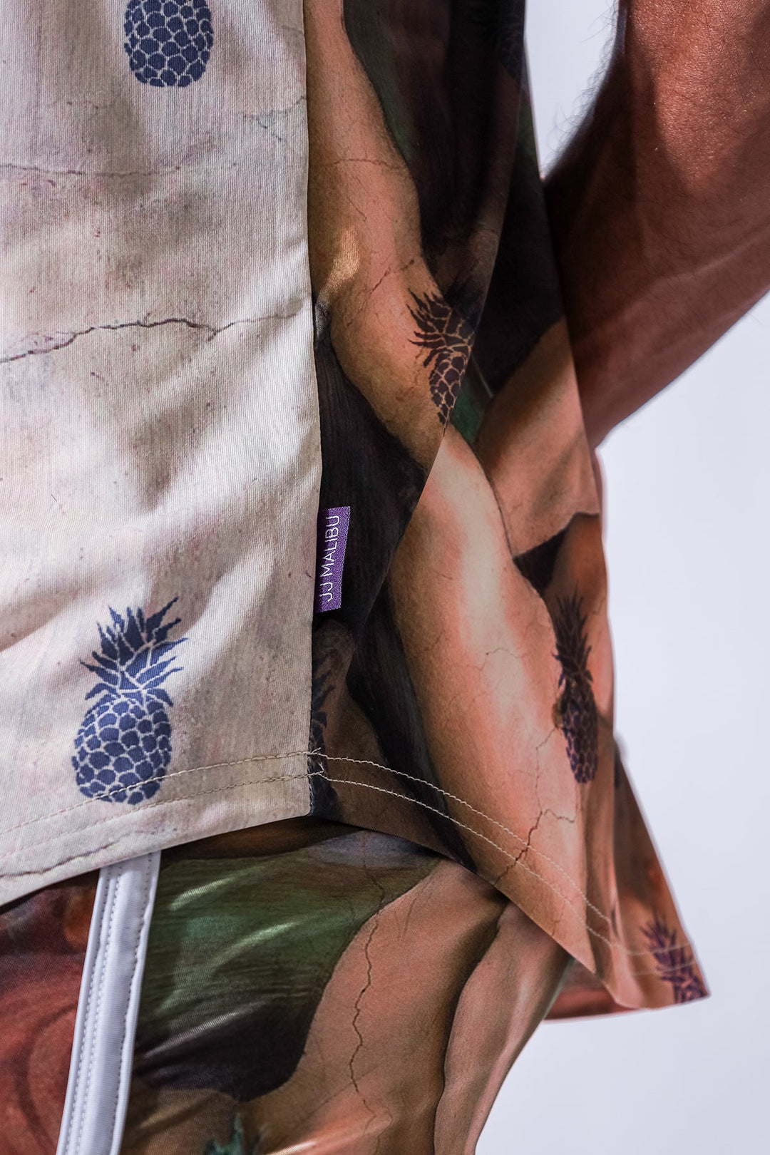 Débardeur à fond échancré Feel-Me - Imprimé mains avec ananas