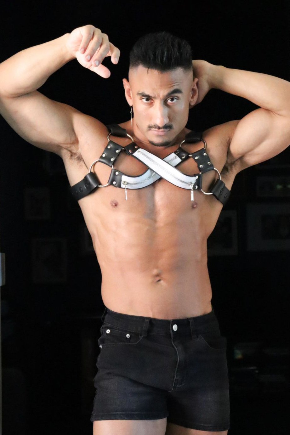 X-Marks-the-Spot Vegan Leather Zip Harness - White & Black