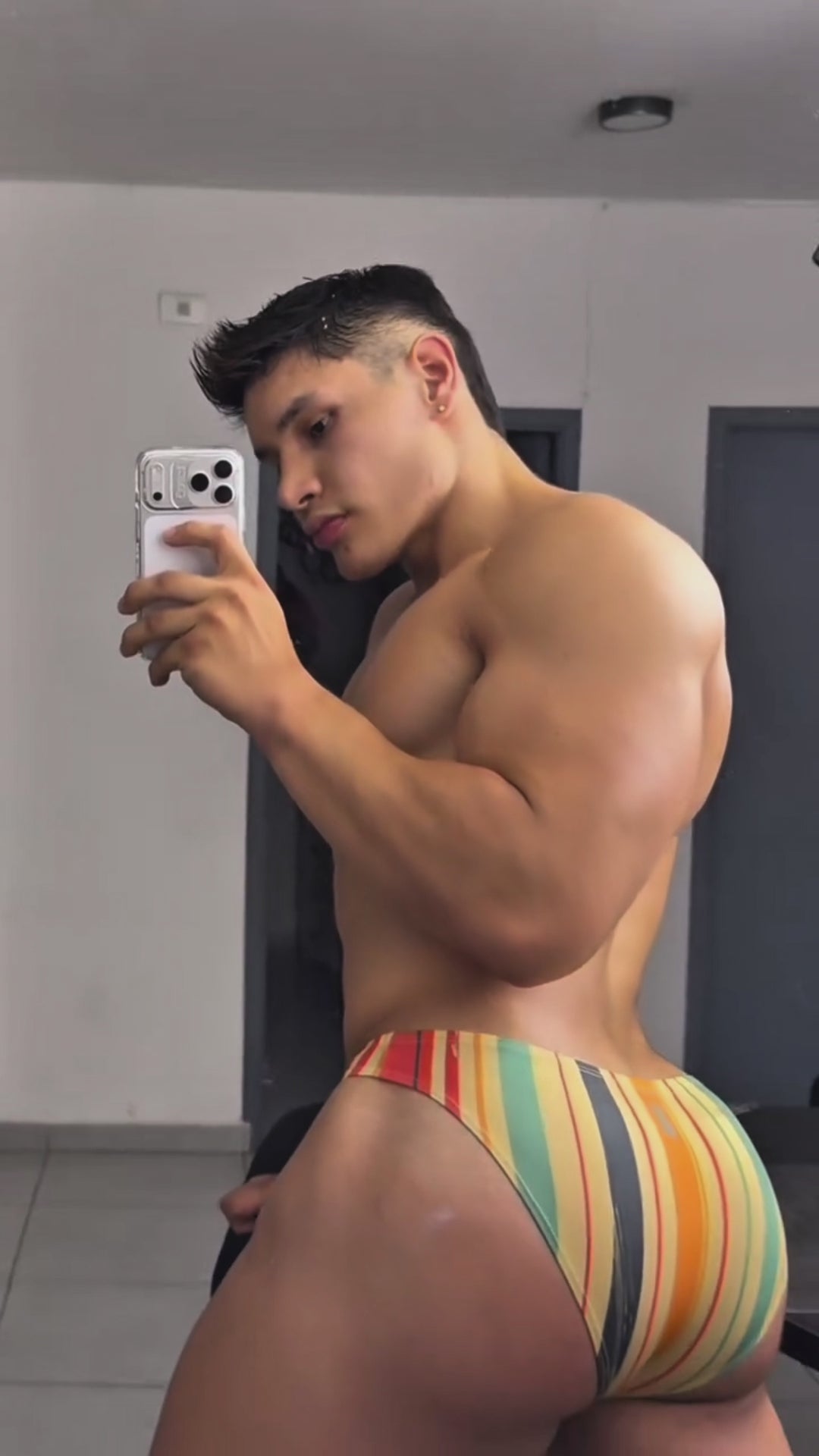 Men's Slimmer Bulge Briefs - Retro Stripes