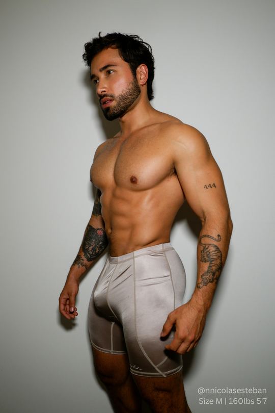 Pantalones cortos ciclistas Lustrous Scrunch-Butt de 16,5 cm - Cosmic Latte